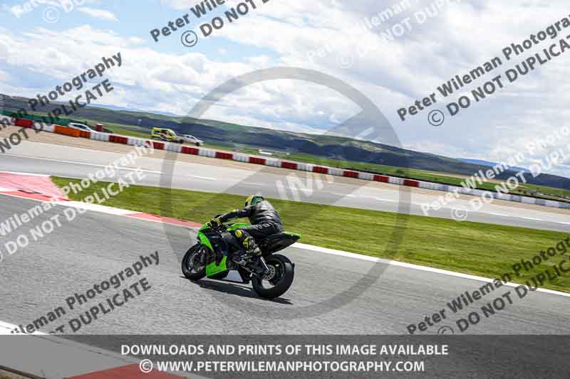 cadwell no limits trackday;cadwell park;cadwell park photographs;cadwell trackday photographs;enduro digital images;event digital images;eventdigitalimages;navarra;no limits trackdays;peter wileman photography;racing digital images;trackday digital images;trackday photos